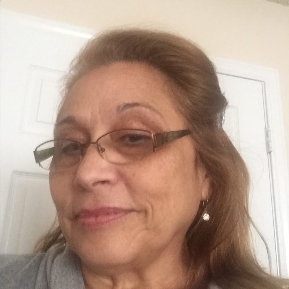 Meet your Posher, Lana